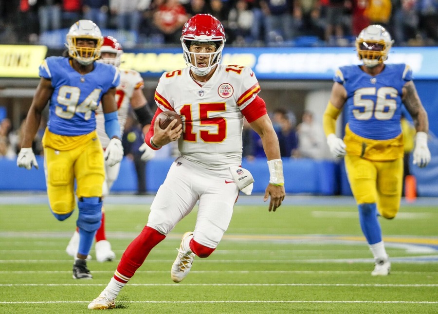 Kansas City Chiefs vinner igen med stora marginaler
